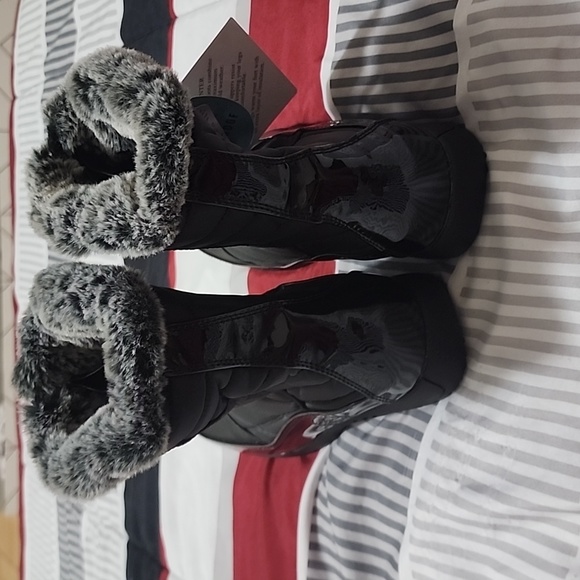 Totes boots size 8 - Picture 2 of 3